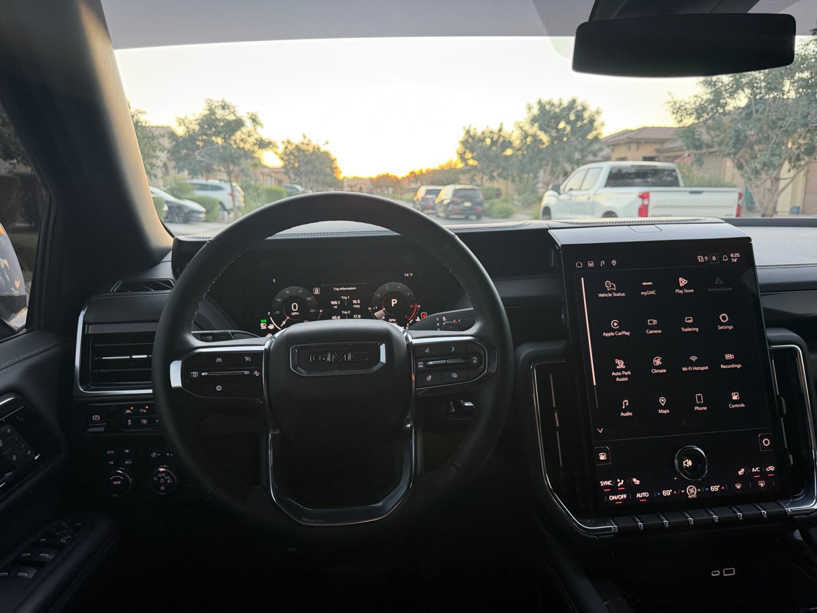 Used 2026 GMC Yukon Elevation AWD/4WD image 12
