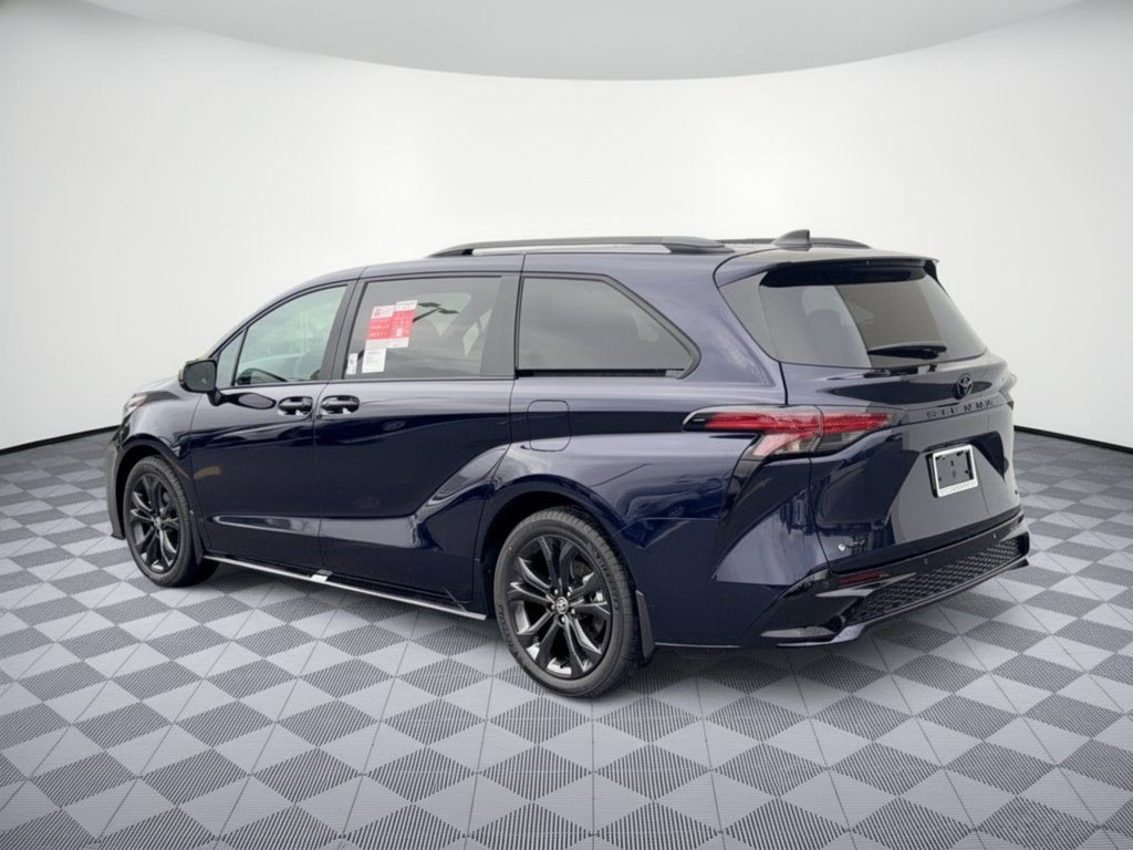New 2026 Toyota Sienna XSE FWD image 3