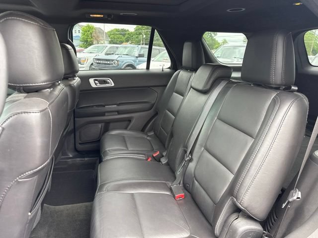 Used 2014 Ford Explorer XLT w/ Equipment Group 202A AWD/4WD image 10