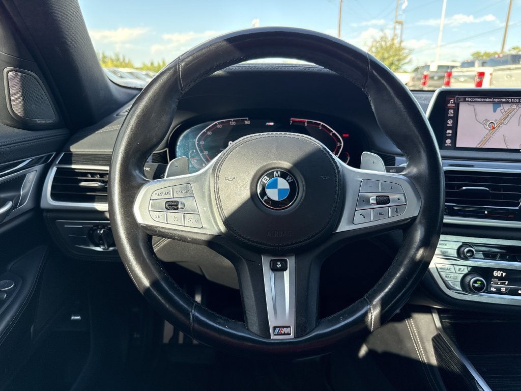 Used 2022 BMW 750i xDrive w/ M Sport Package AWD/4WD image 16