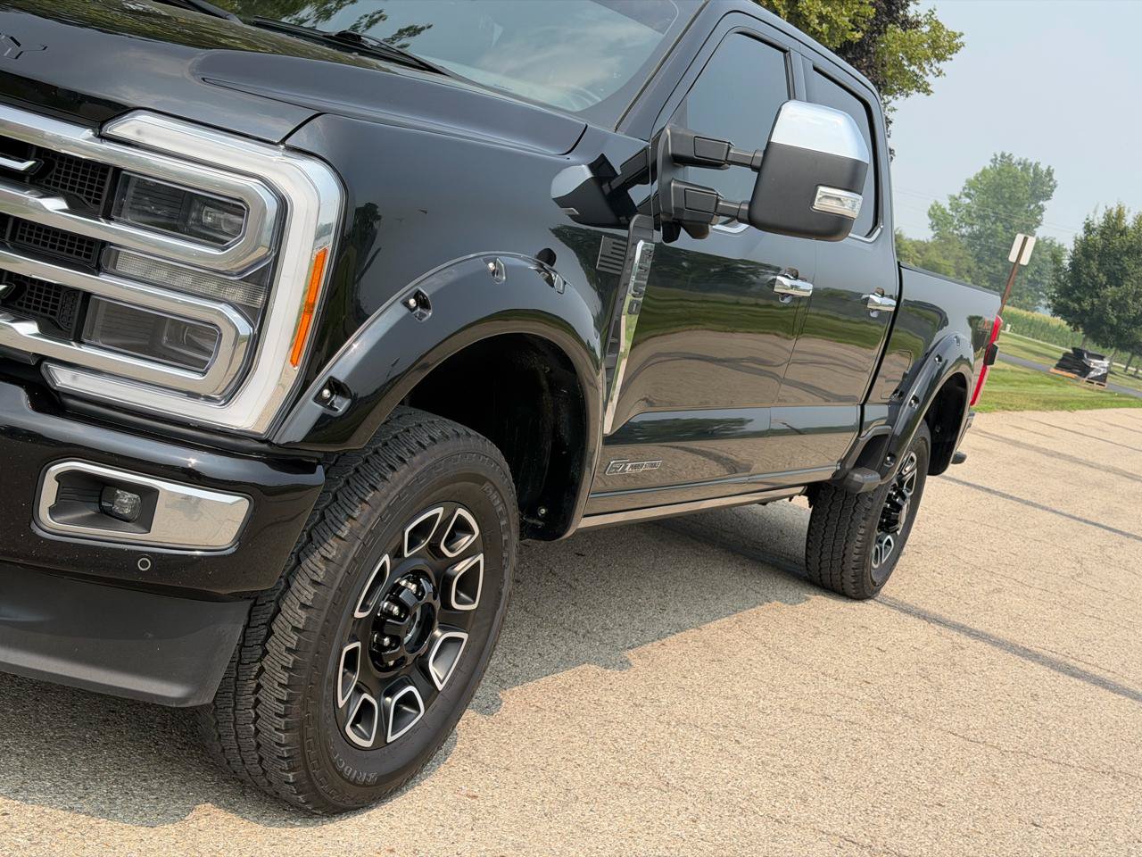Used 2023 Ford F250 Platinum AWD/4WD image 11