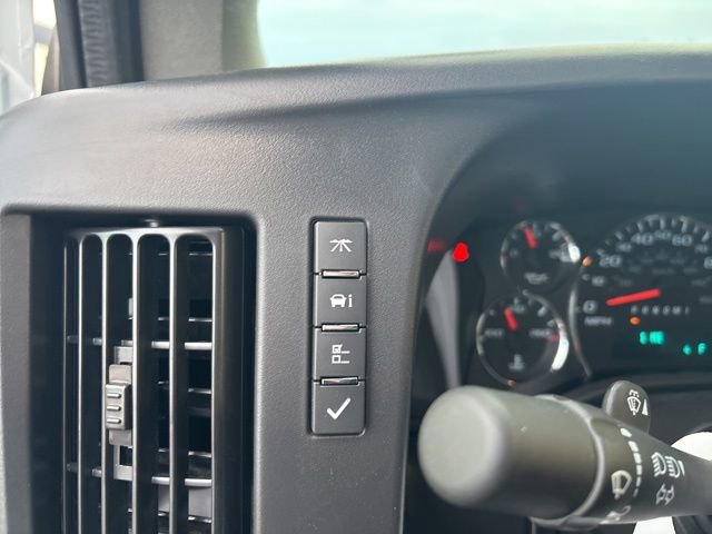 New 2026 GMC Savana 3500 Extended RWD image 22