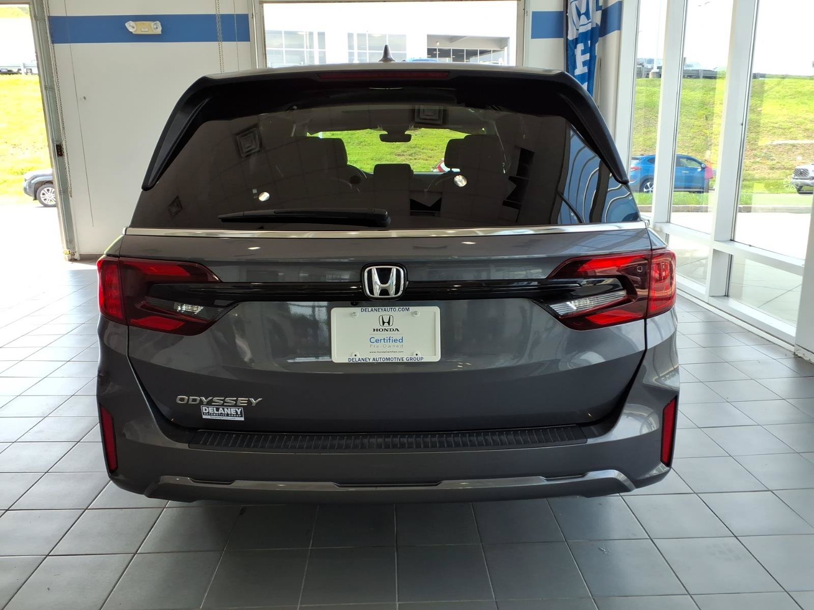Certified 2025 Honda Odyssey EX-L image 5