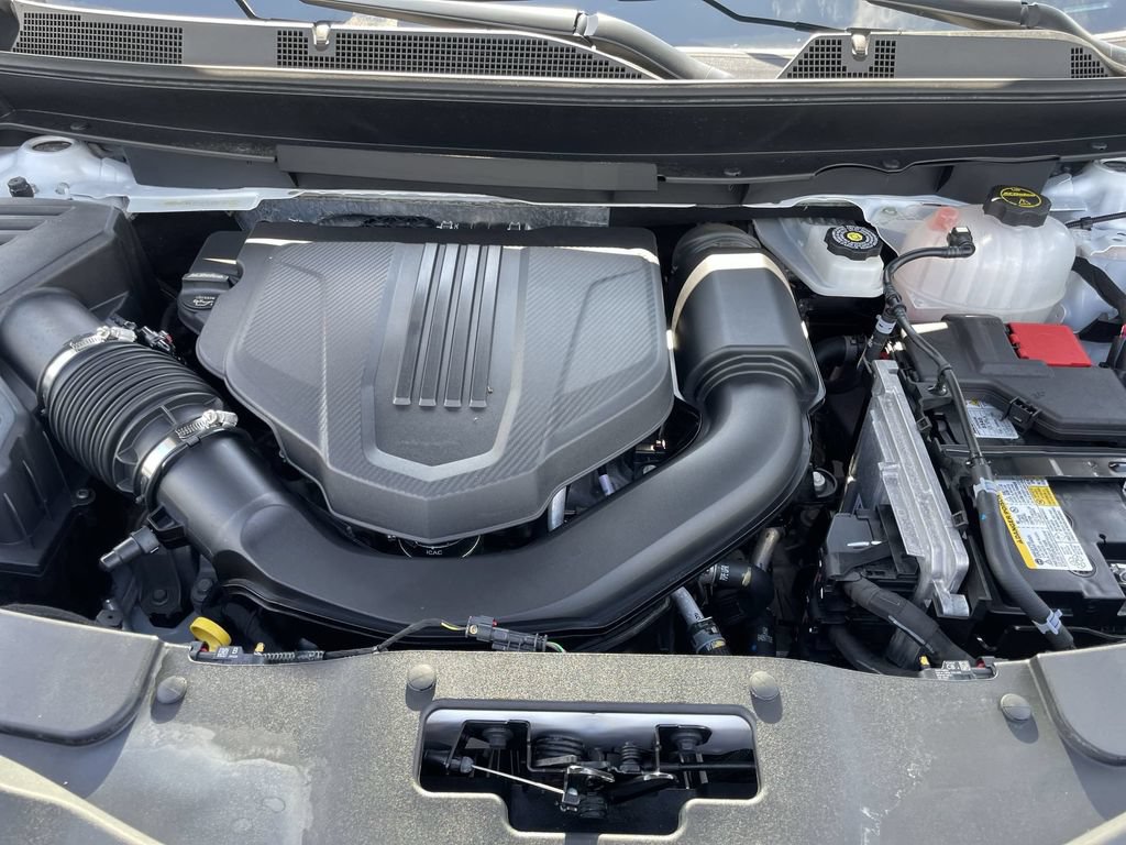 Used 2025 GMC Acadia Elevation w/ Elevation Premium Package FWD image 14