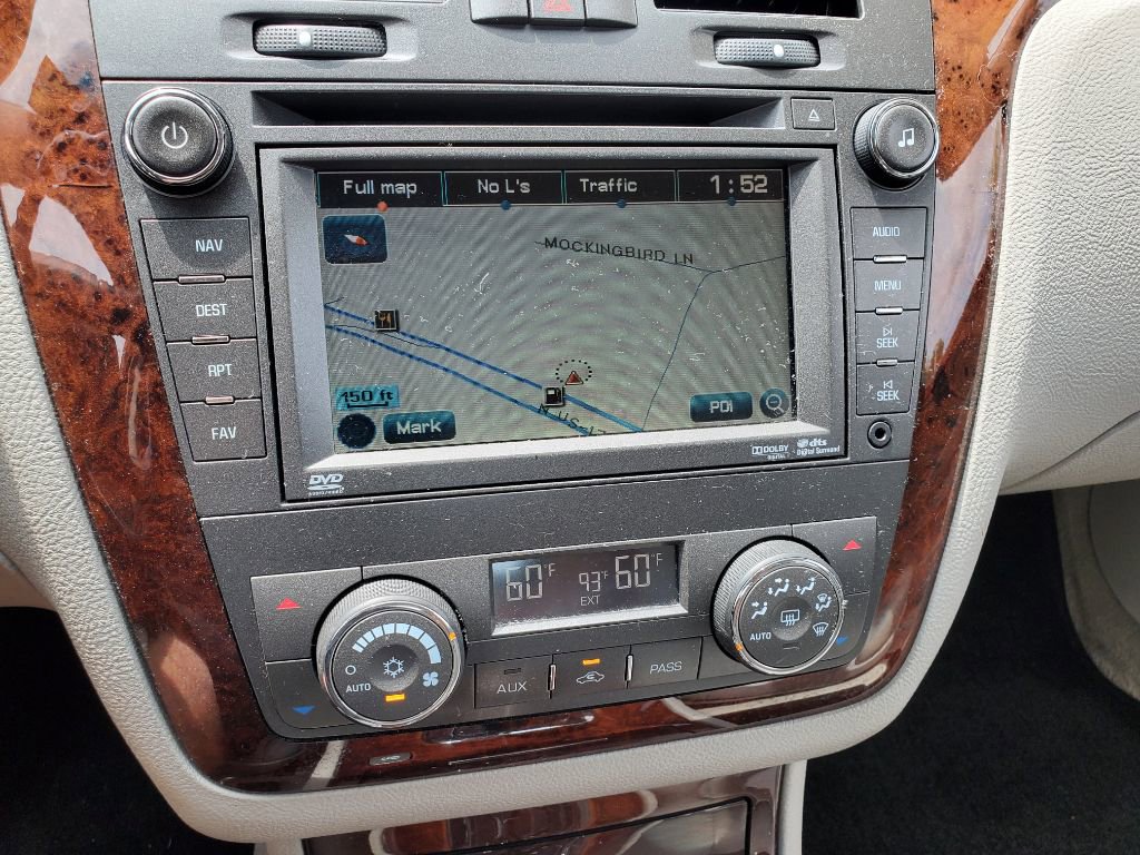 Used 2011 Cadillac DTS Premium FWD image 21