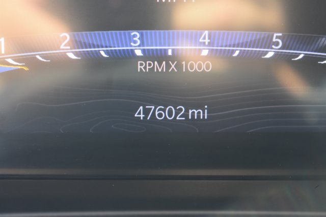 Used 2023 Jeep Grand Cherokee Laredo w/ Luxury Tech Group I RWD image 23