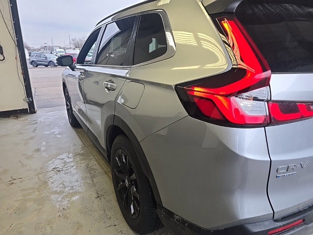 Used 2024 Honda CR-V Sport image 3