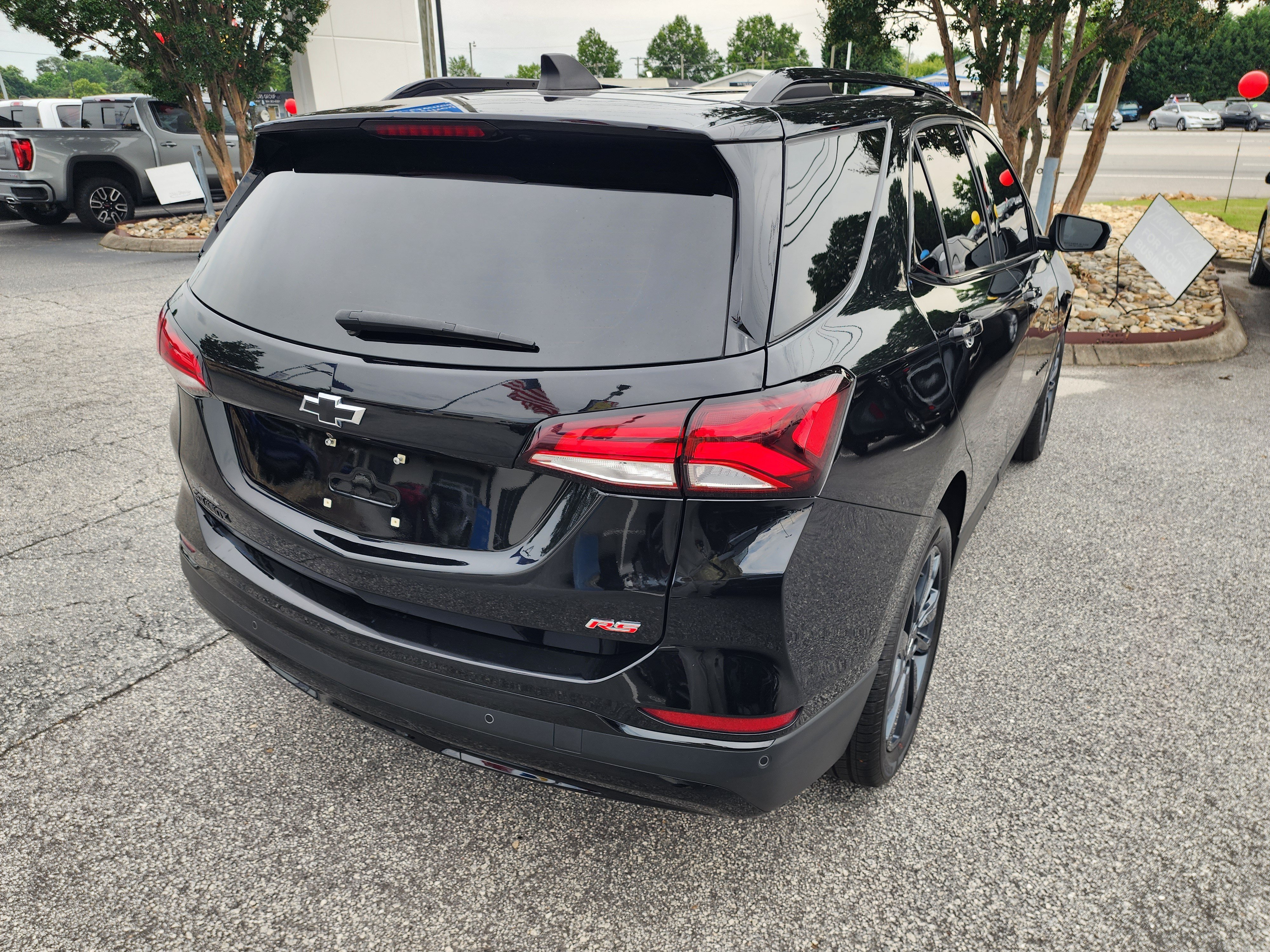 Used 2024 Chevrolet Equinox RS FWD image 4