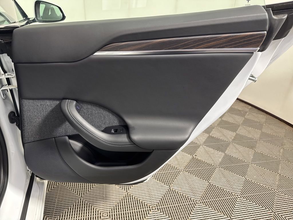 Used 2021 Tesla Model S Long Range image 18