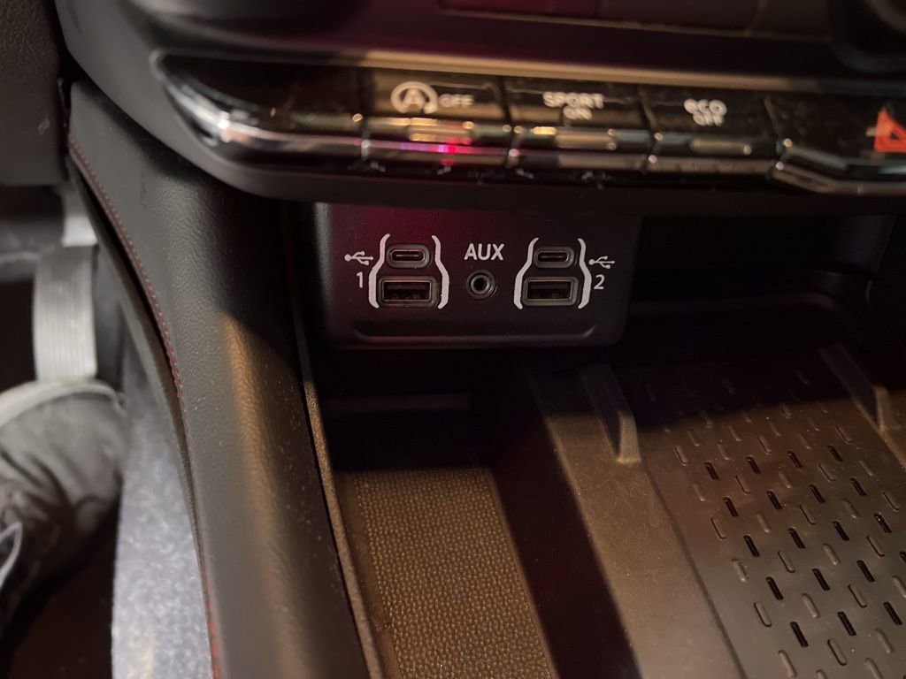 Used 2025 Dodge Durango GT image 31
