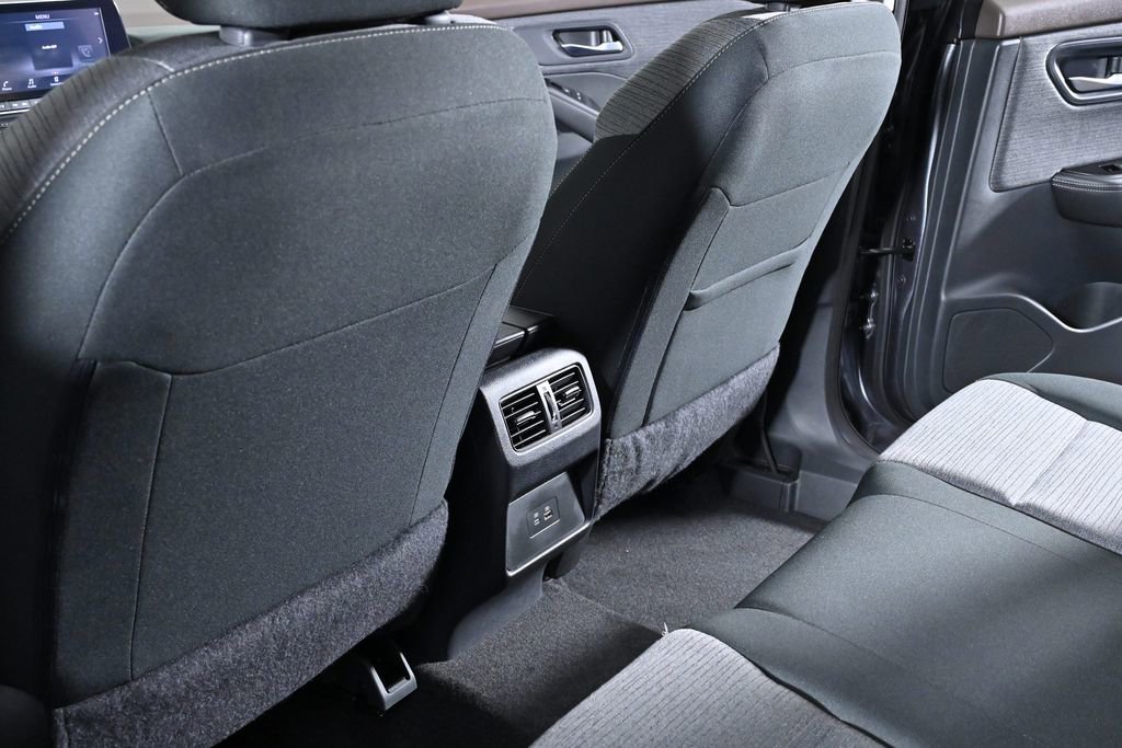 Certified 2023 Nissan Rogue SV image 25