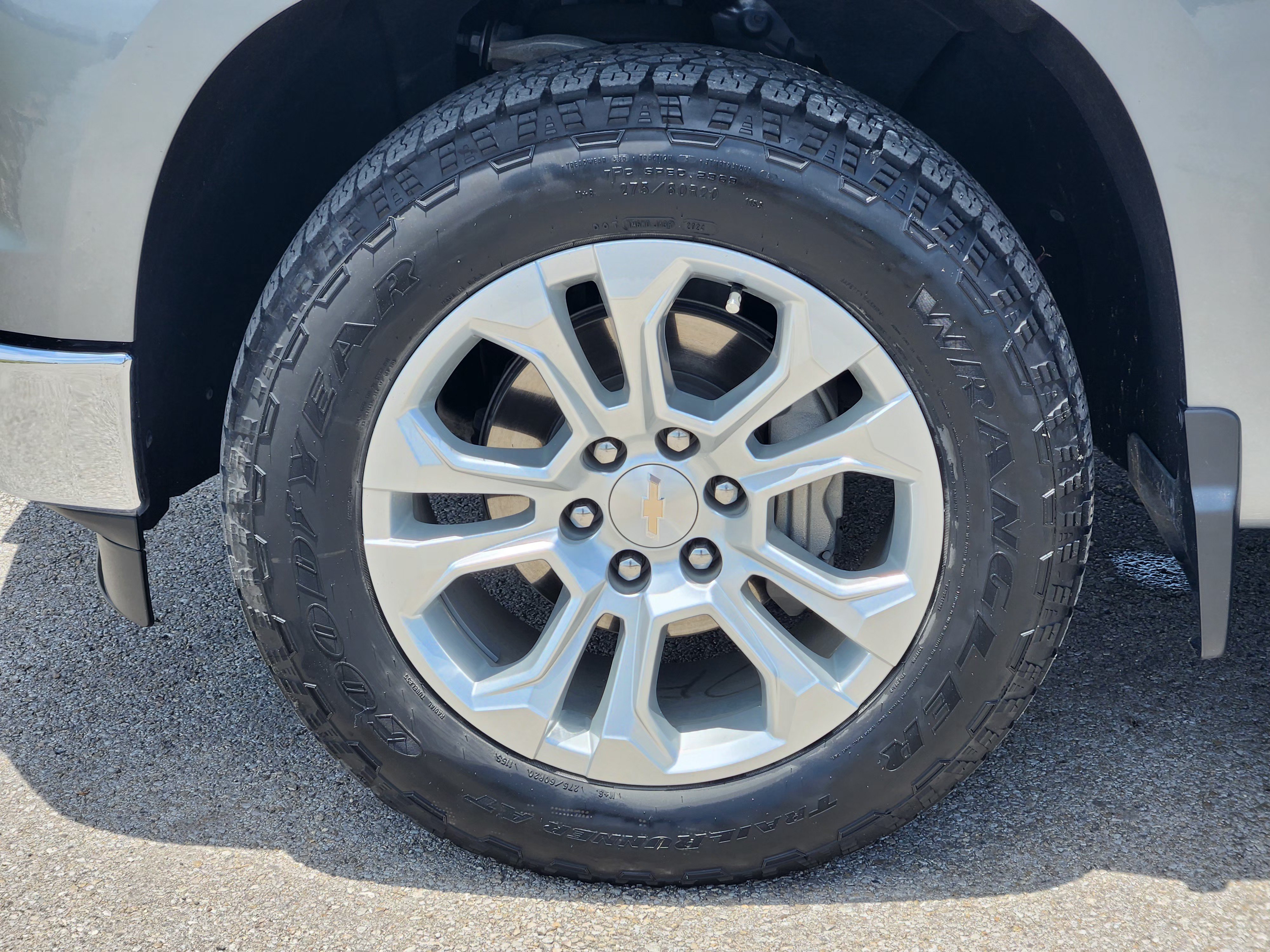Used 2024 Chevrolet Silverado 1500 LTZ RWD image 10