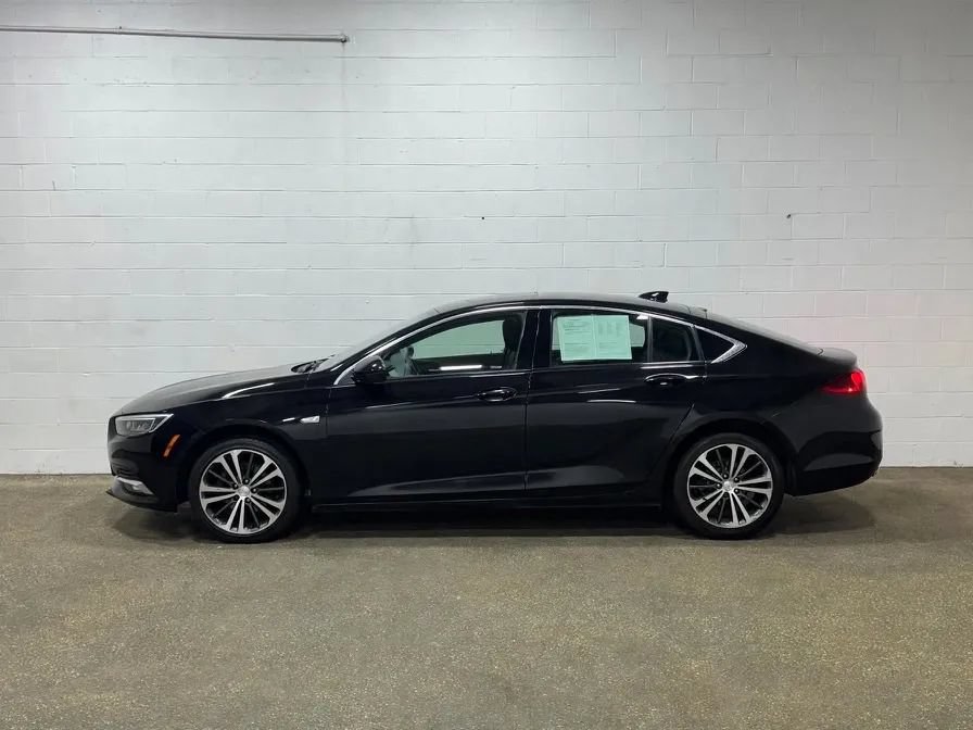 Used 2020 Buick Regal Essence FWD image 4