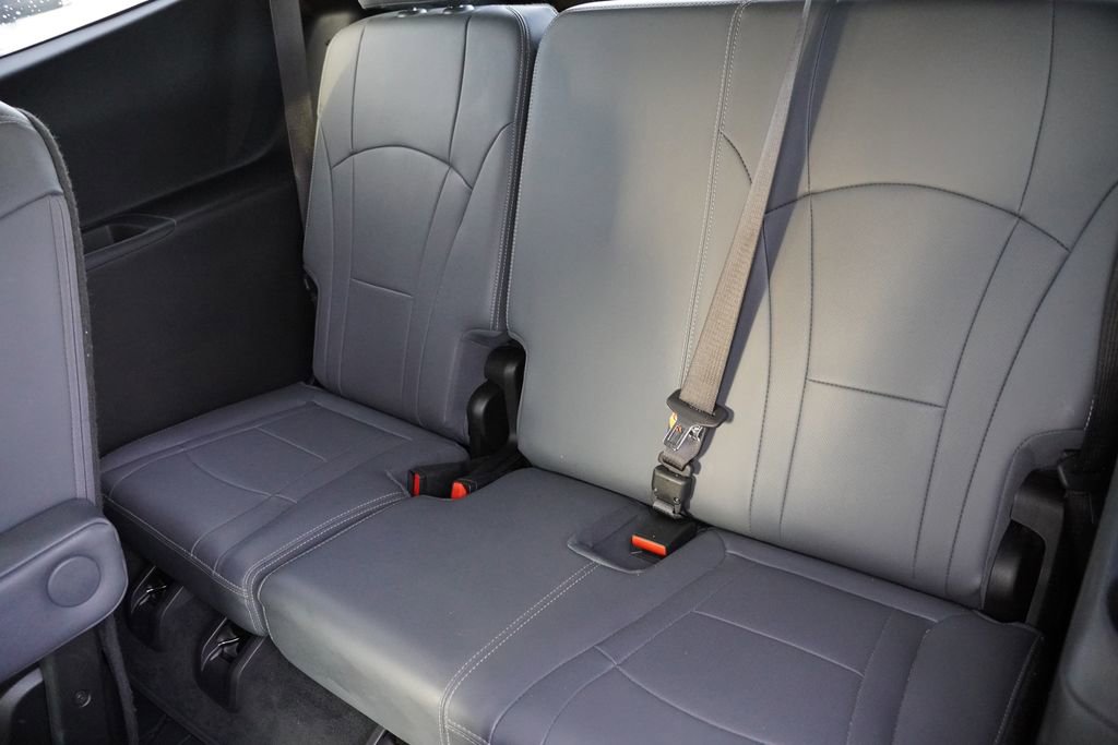 Certified 2023 Buick Enclave Essence image 18