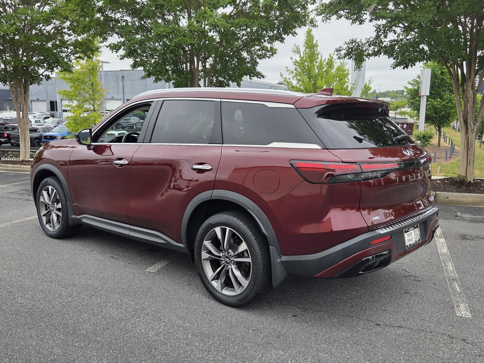 Used 2023 INFINITI QX60 Luxe w/ Cargo Package AWD/4WD image 8