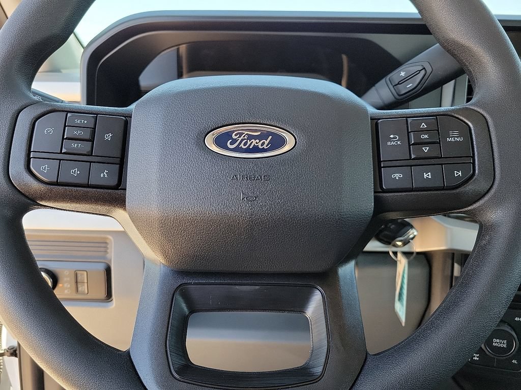 New 2026 Ford F250 XL w/ XL Off-Road Package AWD/4WD image 24