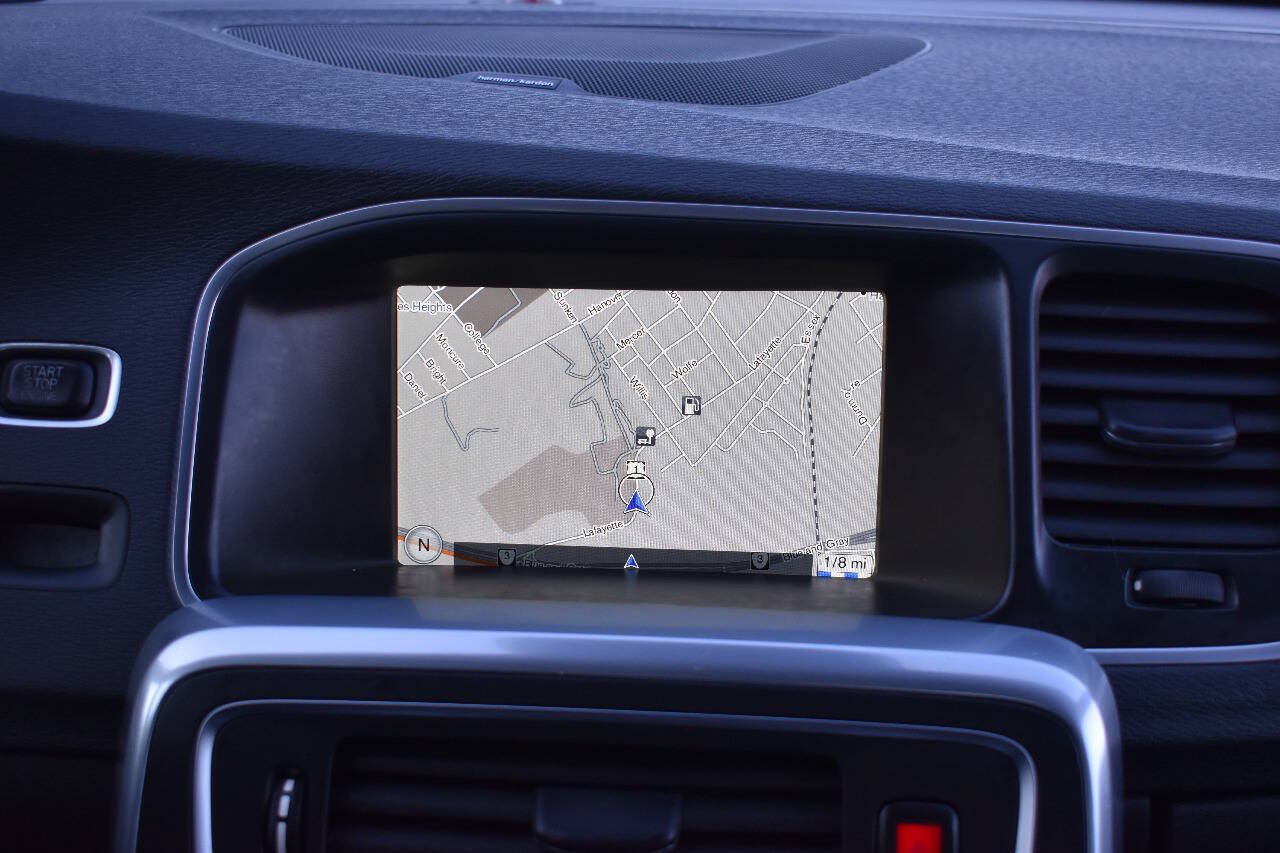 Used 2016 Volvo S60 T5 Inscription Platinum FWD image 29