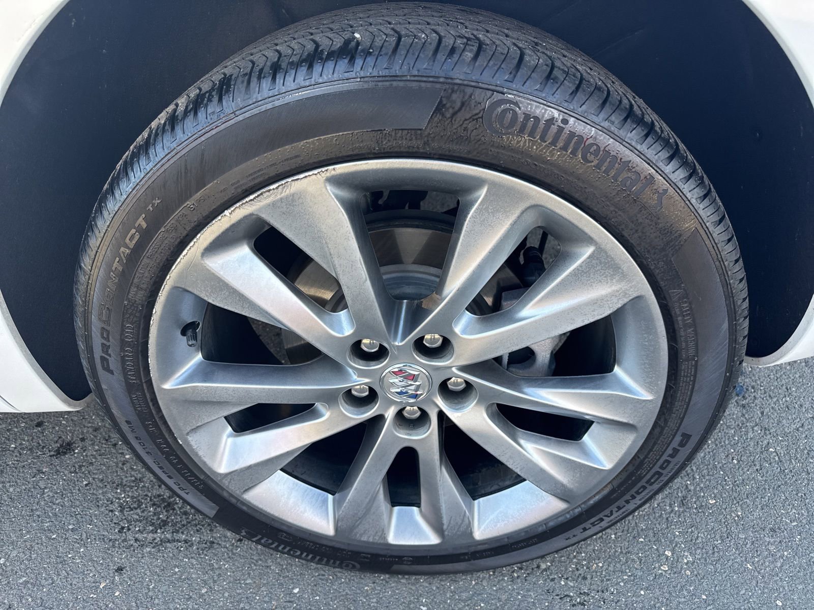 Used 2023 Buick Envision Avenir image 10