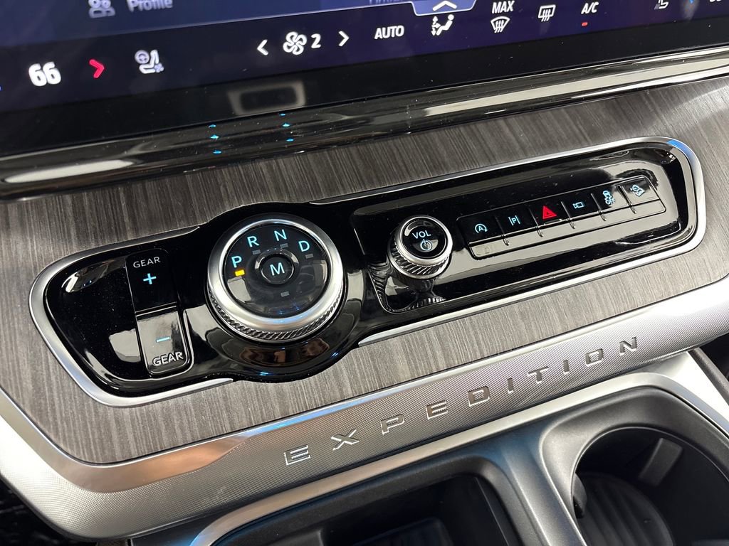 New 2026 Ford Expedition Platinum image 27