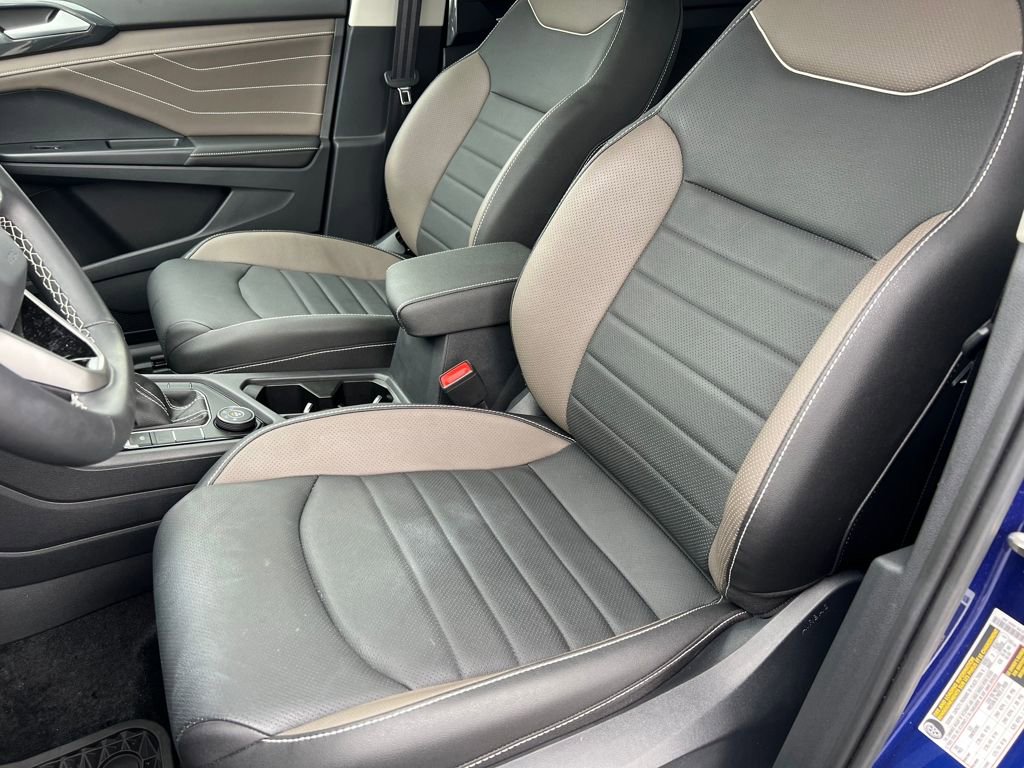 Used 2024 Volkswagen Taos SEL image 11