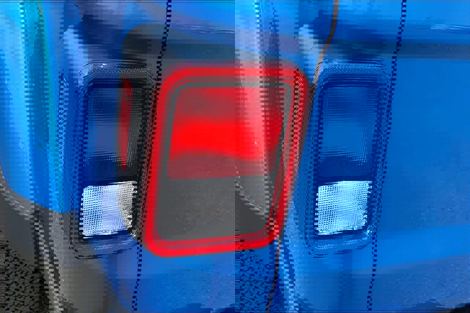 Used 2024 Jeep Gladiator Sport image 28