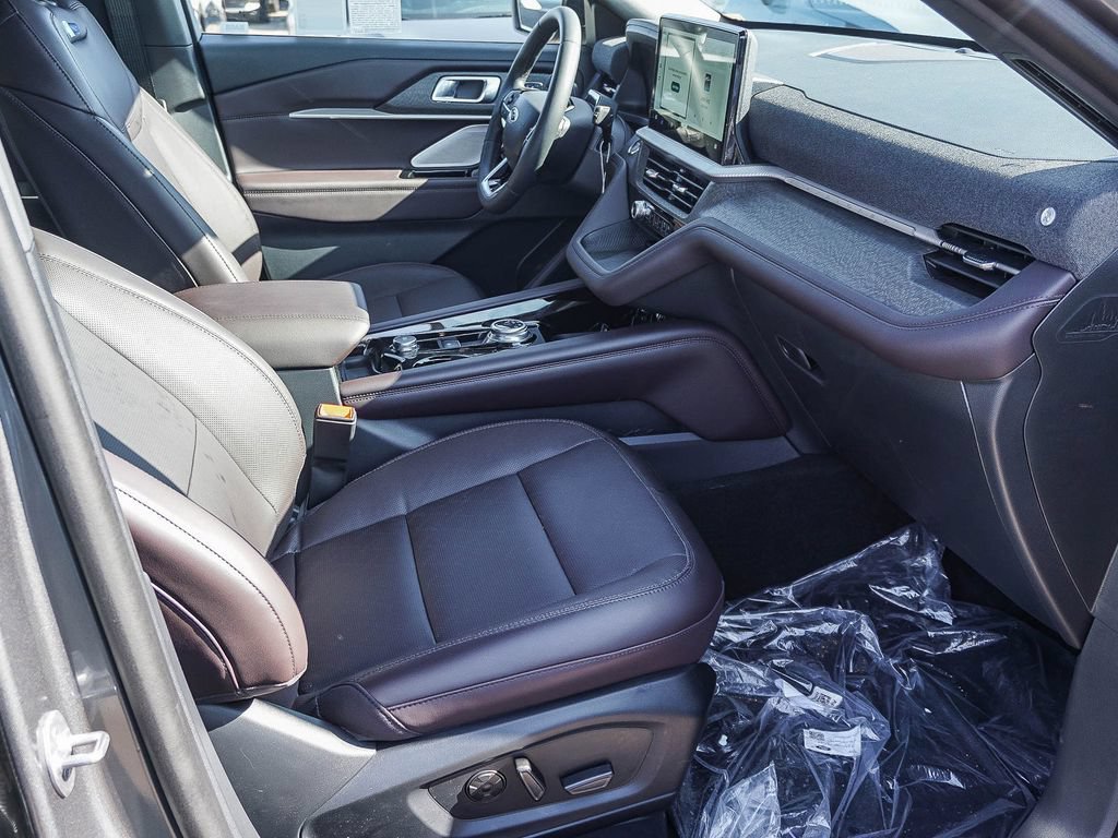 New 2026 Ford Explorer Platinum RWD image 12