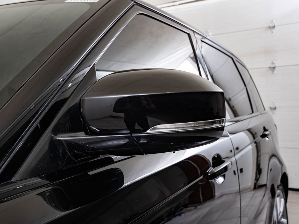 Used 2019 Land Rover Range Rover Sport HSE AWD/4WD image 17