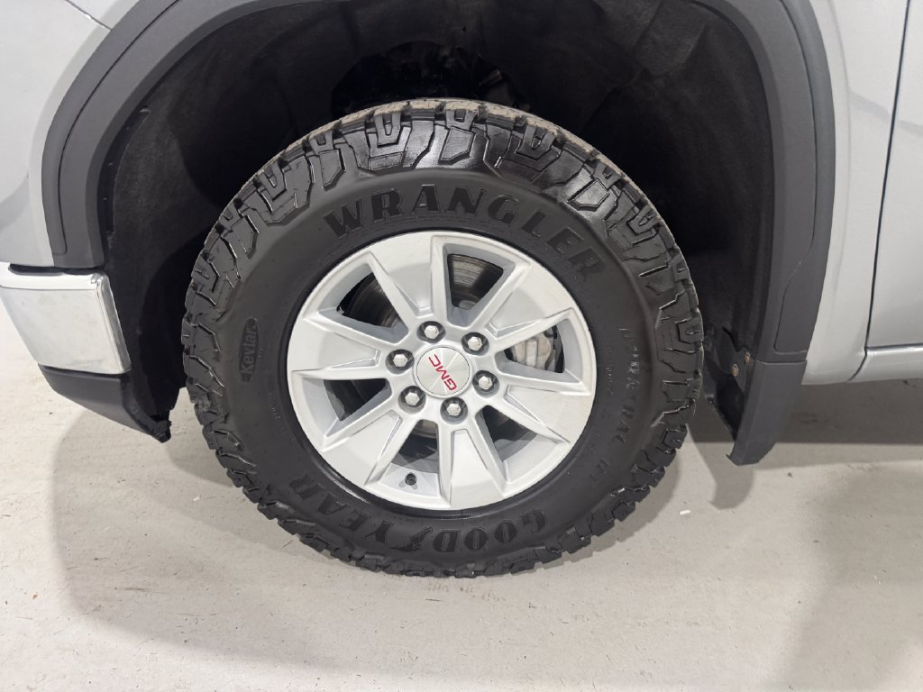 Used 2024 GMC Sierra 1500 SLE AWD/4WD image 8
