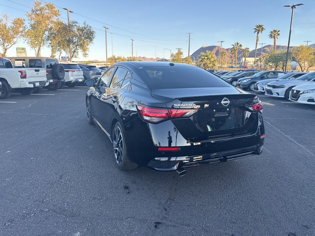 Used 2025 Nissan Sentra SR w/ SR Premium Package image 11