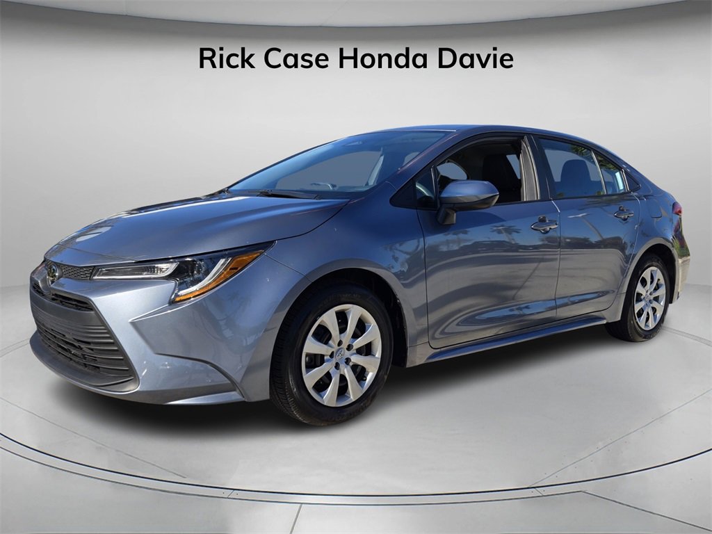 Used 2024 Toyota Corolla LE image 9