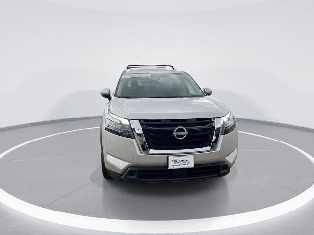 Certified 2024 Nissan Pathfinder SV AWD/4WD image 3