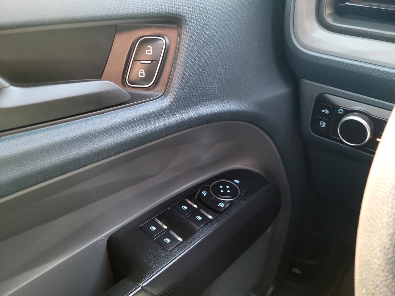 Used 2025 Ford Maverick XL FWD image 12