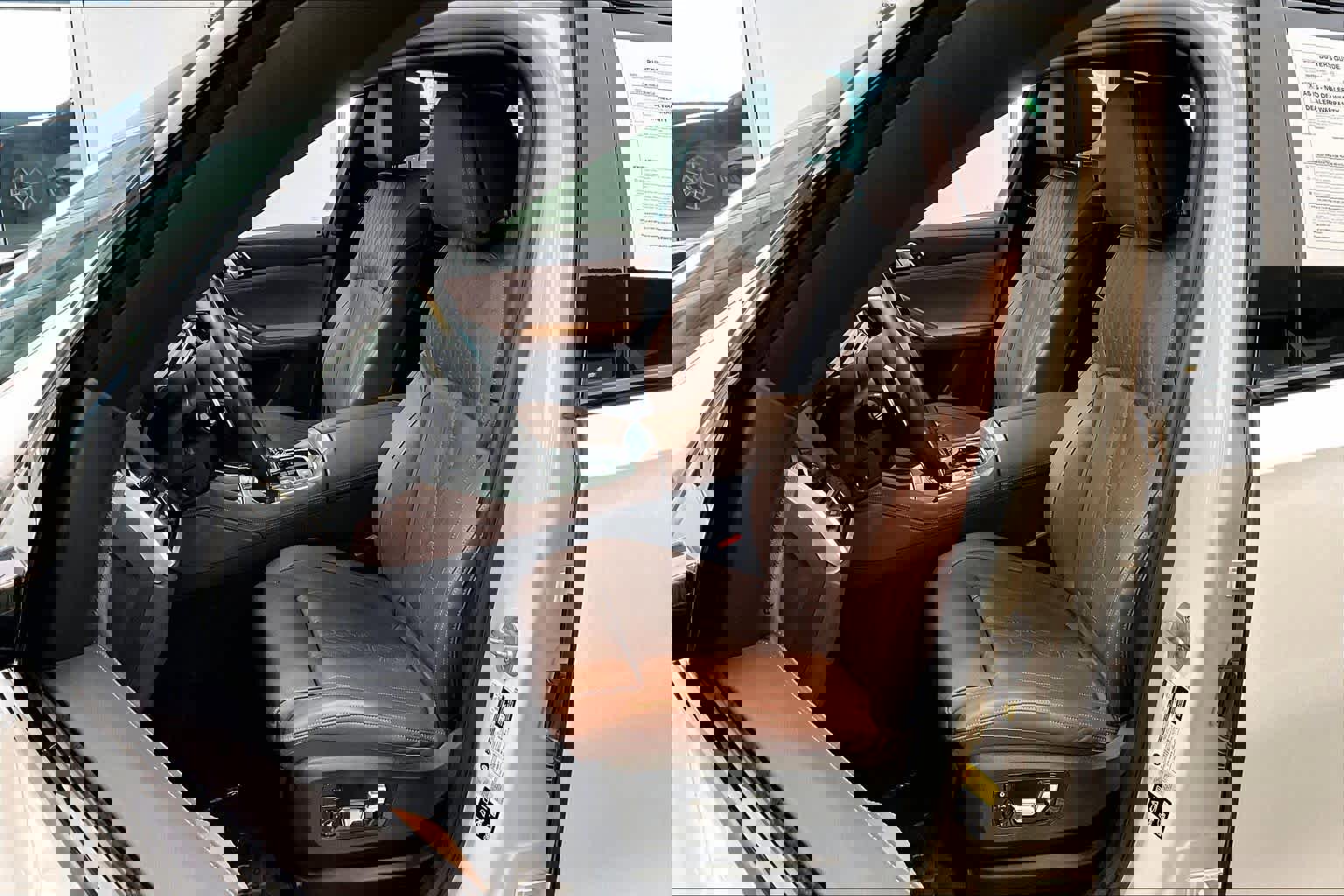 Used 2022 BMW X6 M50i w/ Executive Package image 8