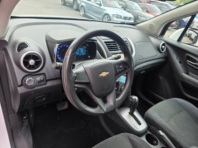 Used 2016 Chevrolet Trax LS AWD/4WD image 13