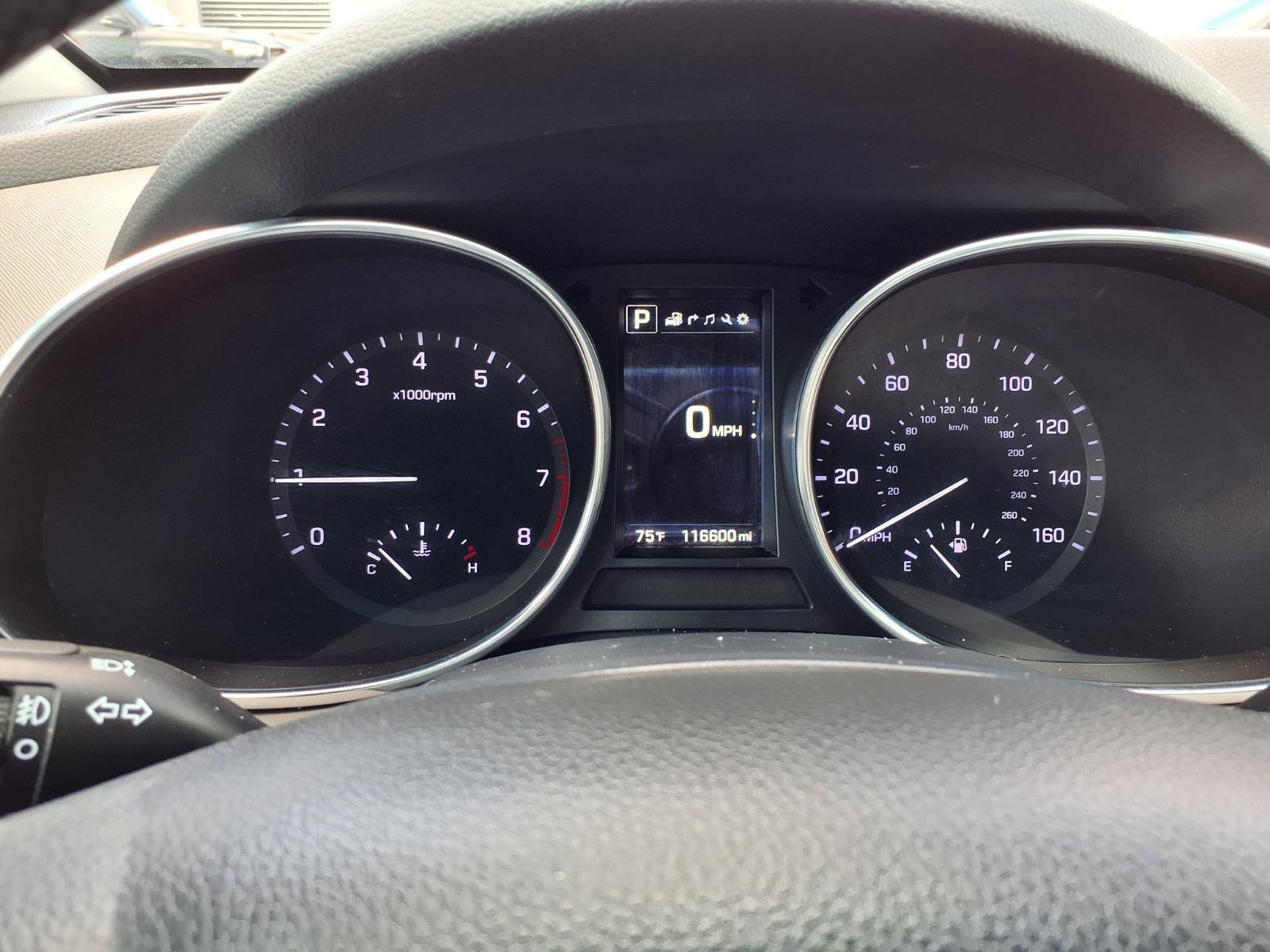 Used 2017 Hyundai Santa Fe SE FWD image 14