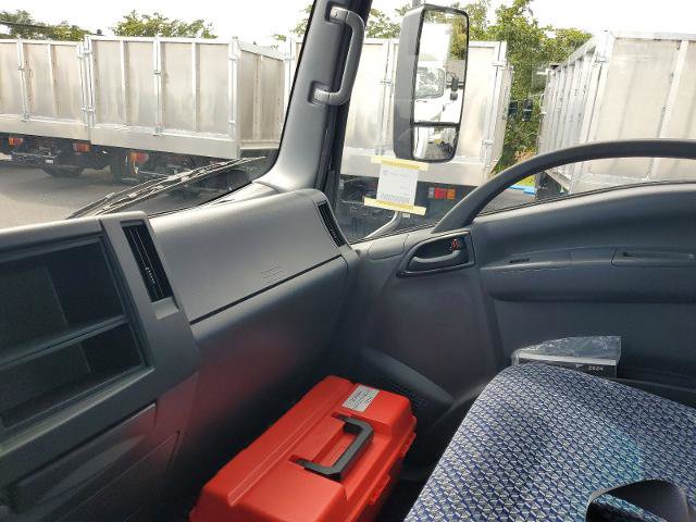 New 2024 Chevrolet Low Cab Forward 5500XD RWD image 22