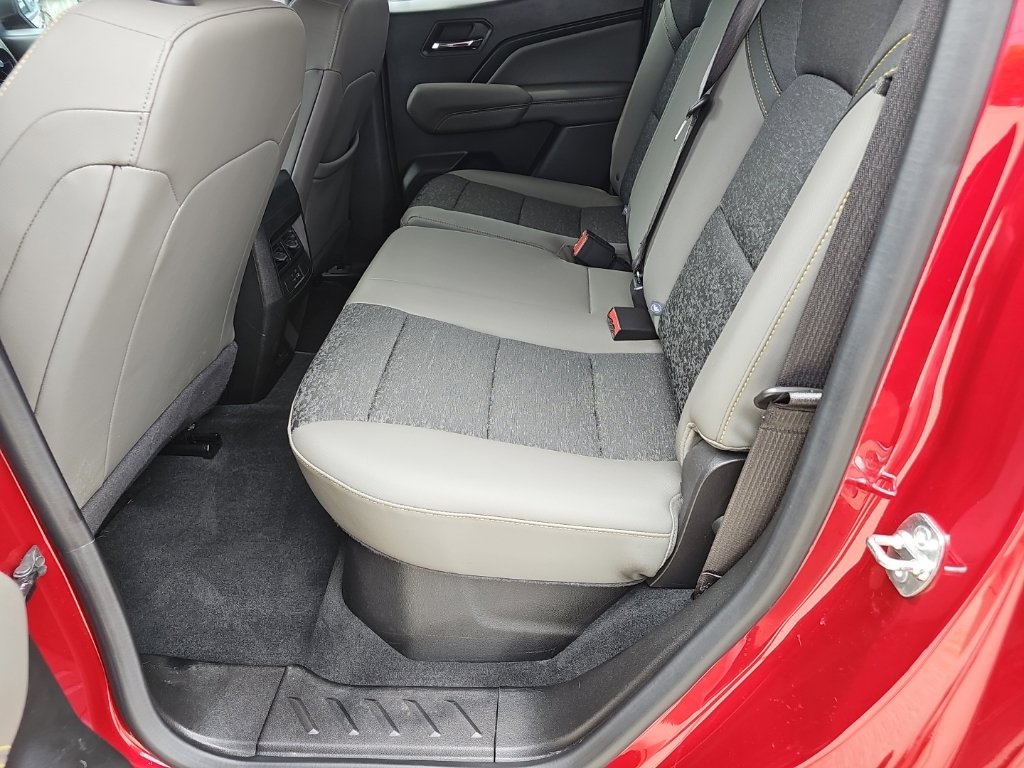 Used 2024 Chevrolet Colorado ZR2 AWD/4WD image 23
