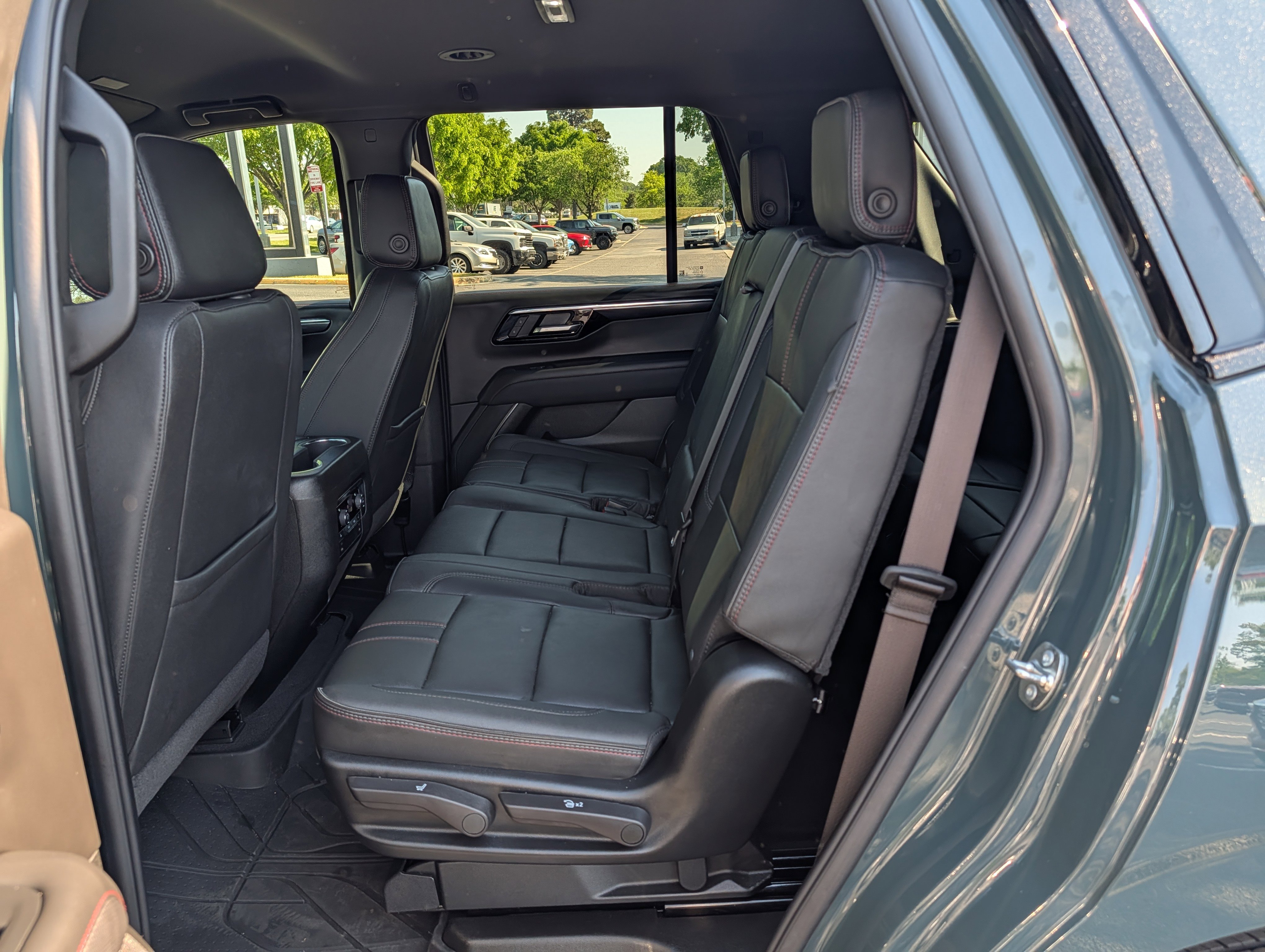 Used 2026 Chevrolet Tahoe RST w/ Comfort Package image 15