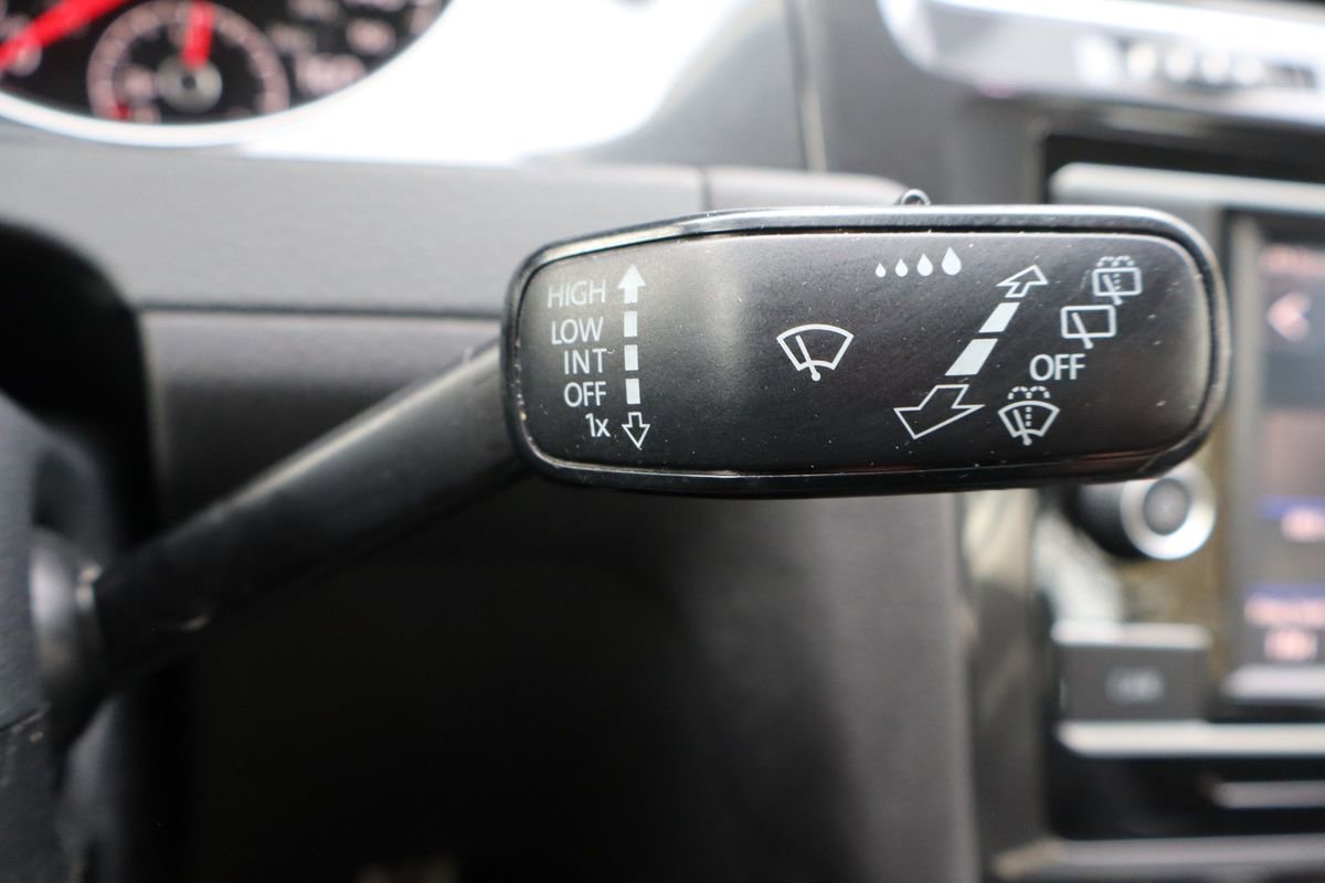 Used 2018 Volkswagen Golf Alltrack S image 33