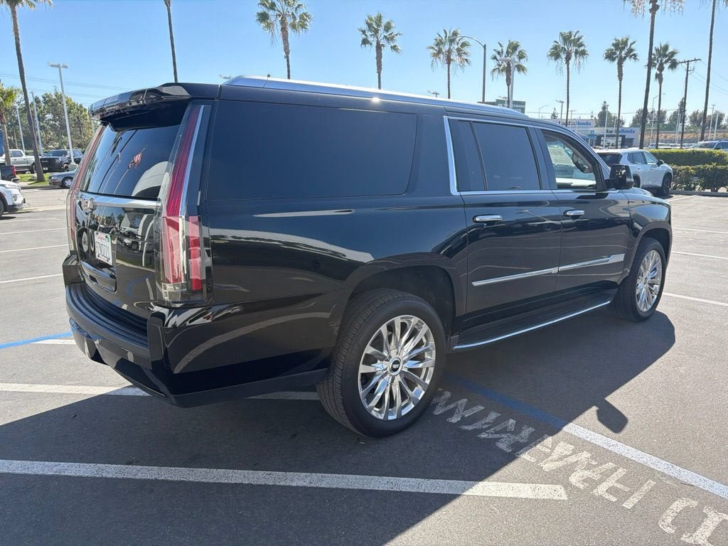 Used 2015 Cadillac Escalade ESV Luxury RWD image 6