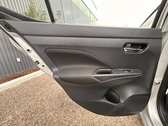 Used 2021 Nissan Versa SV FWD image 34