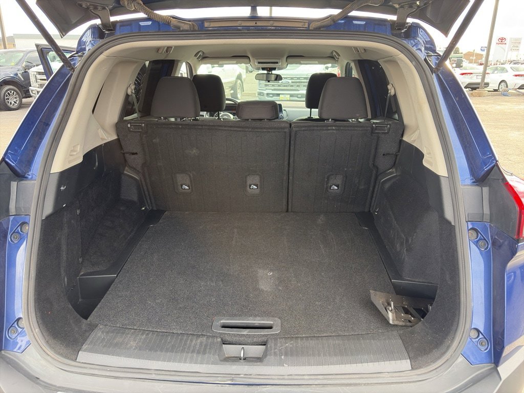 Used 2023 Nissan Rogue S image 22