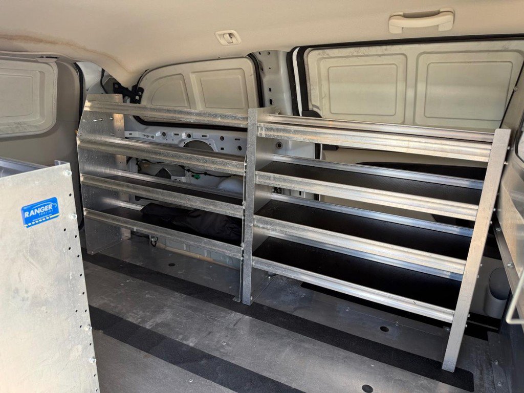 Used 2013 RAM C/V Tradesman FWD image 18