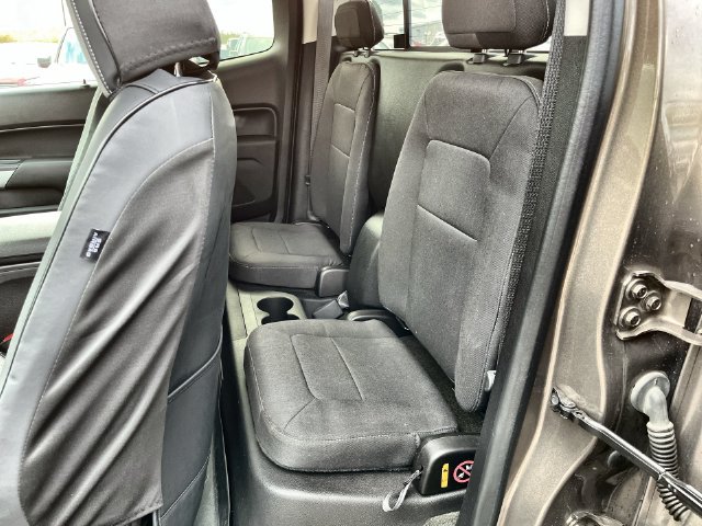 Used 2016 Chevrolet Colorado LT w/ LT Convenience Package AWD/4WD image 32