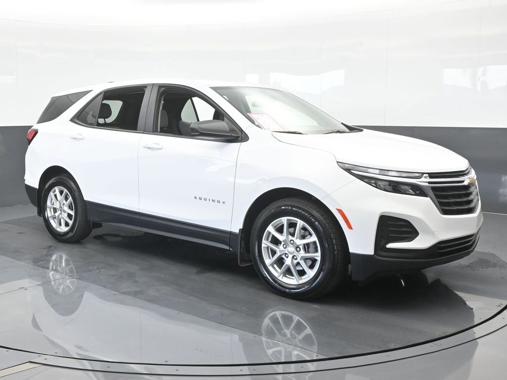 Used 2023 Chevrolet Equinox LS image 8