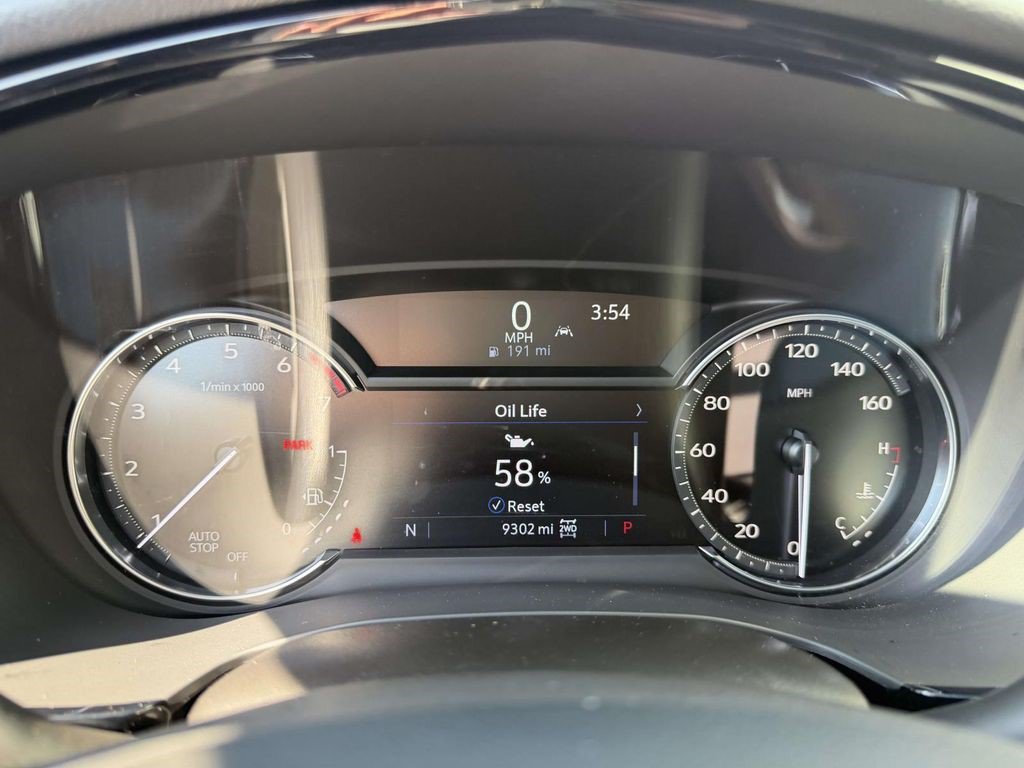 Certified 2025 Cadillac XT6 Luxury AWD/4WD image 25
