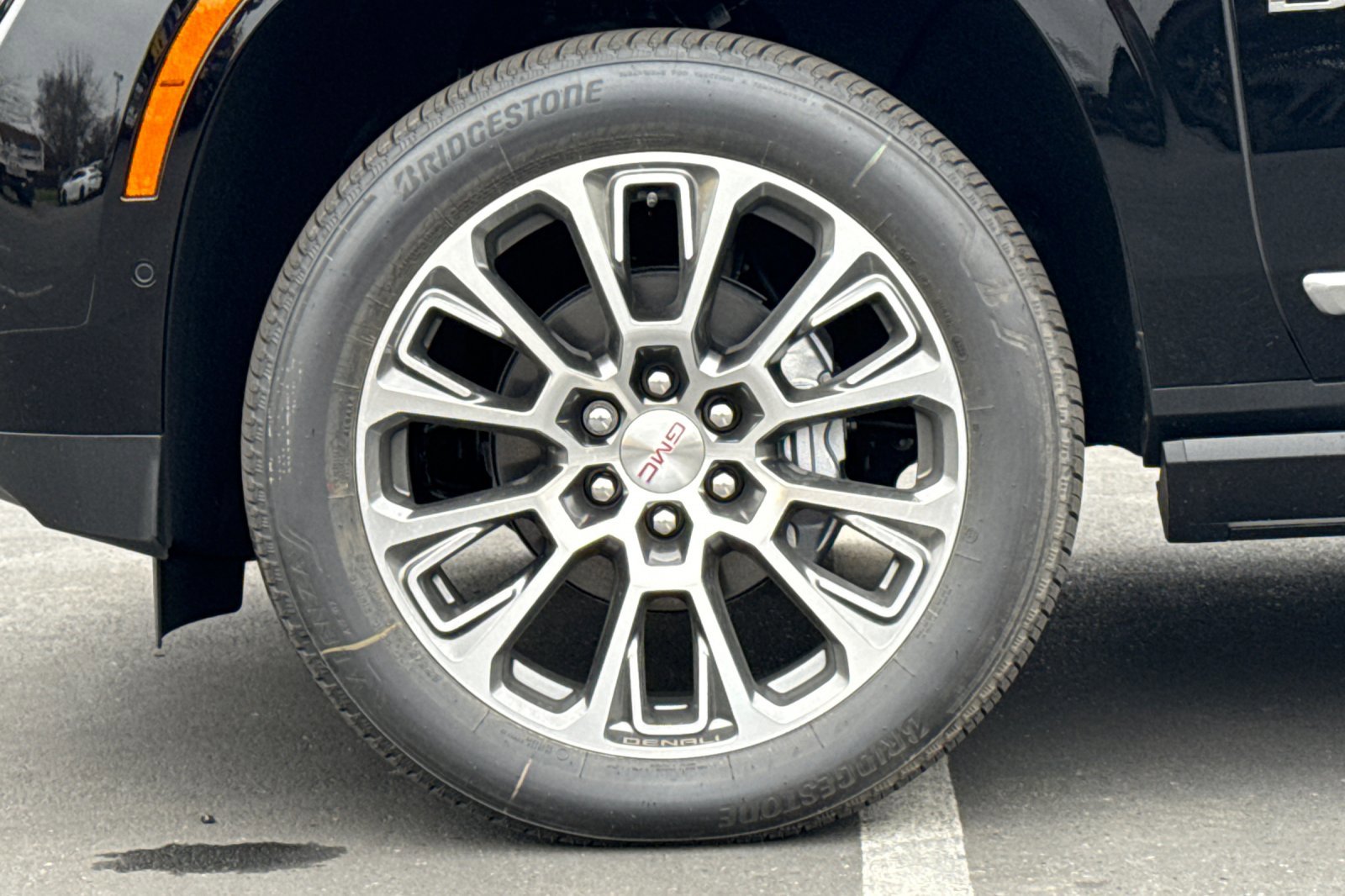 New 2026 GMC Yukon XL Denali w/ Denali Reserve Package image 29