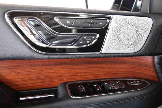 Used 2020 Lincoln Navigator Reserve w/ Equipment Group 208A Reserve AWD/4WD image 21