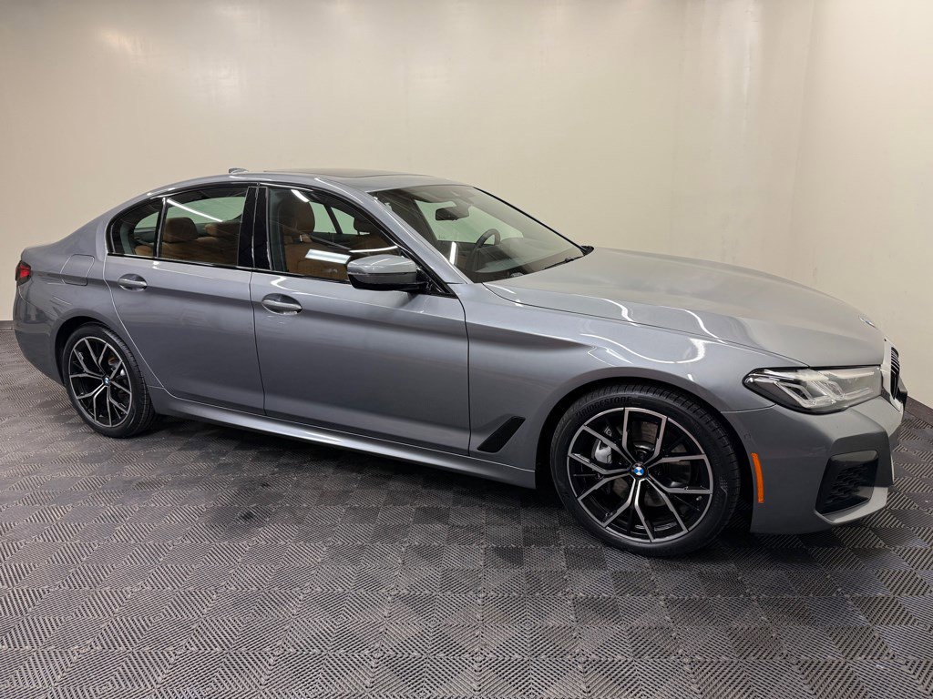 Used 2023 BMW 540i xDrive w/ M Sport Package image 15