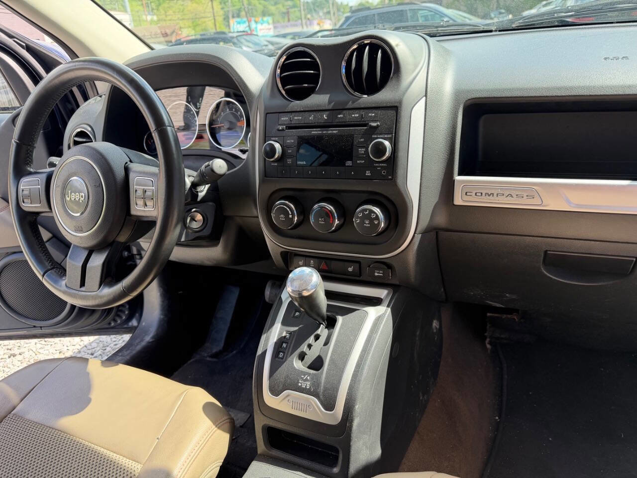Used 2014 Jeep Compass Latitude AWD/4WD image 18
